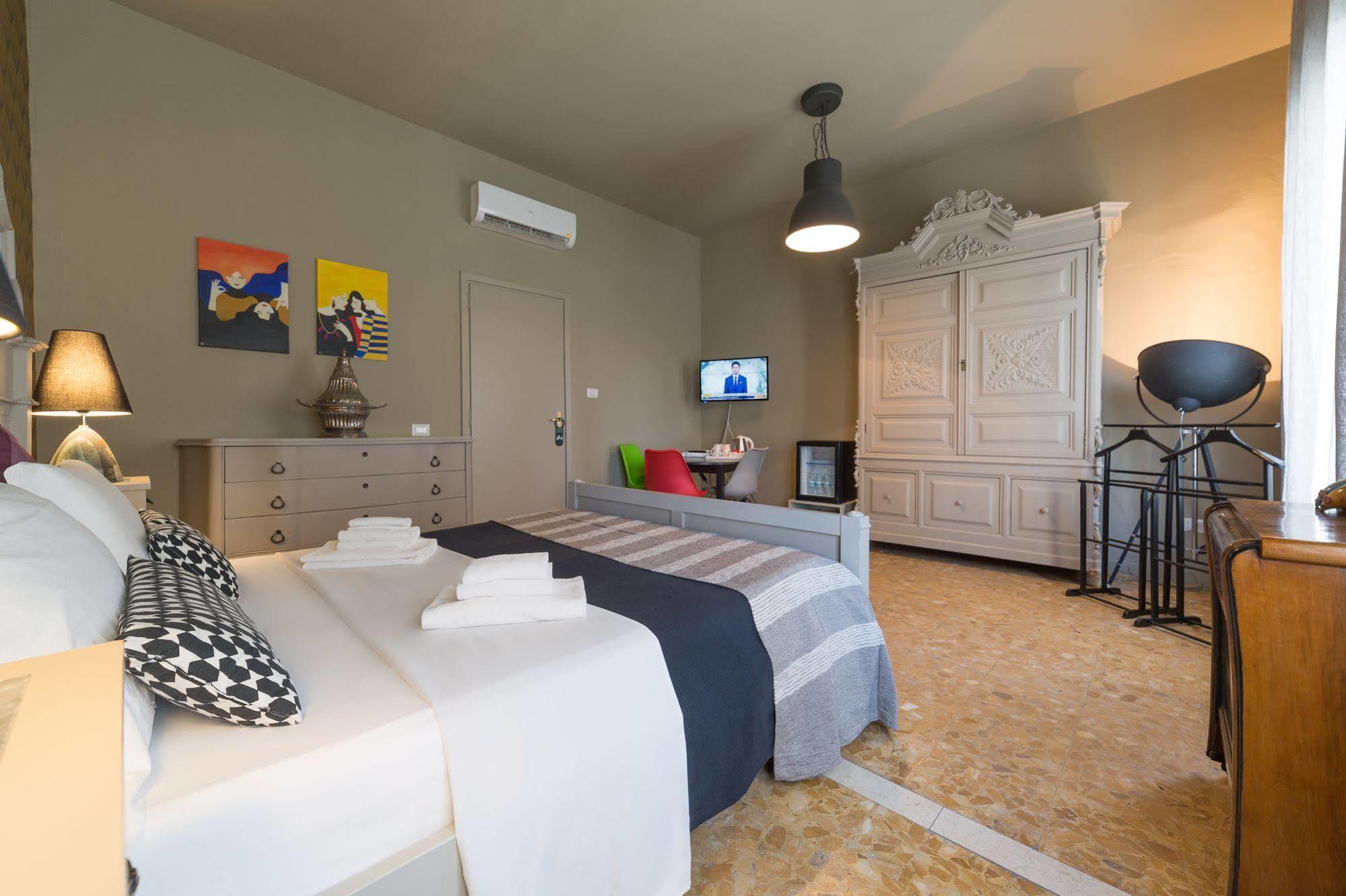 Budget Rooms Cagliari Bagian luar foto